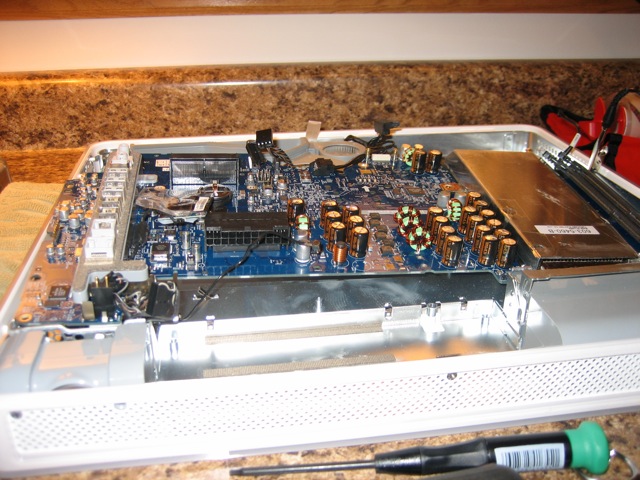 Illustration of G5 Logic Board Repair